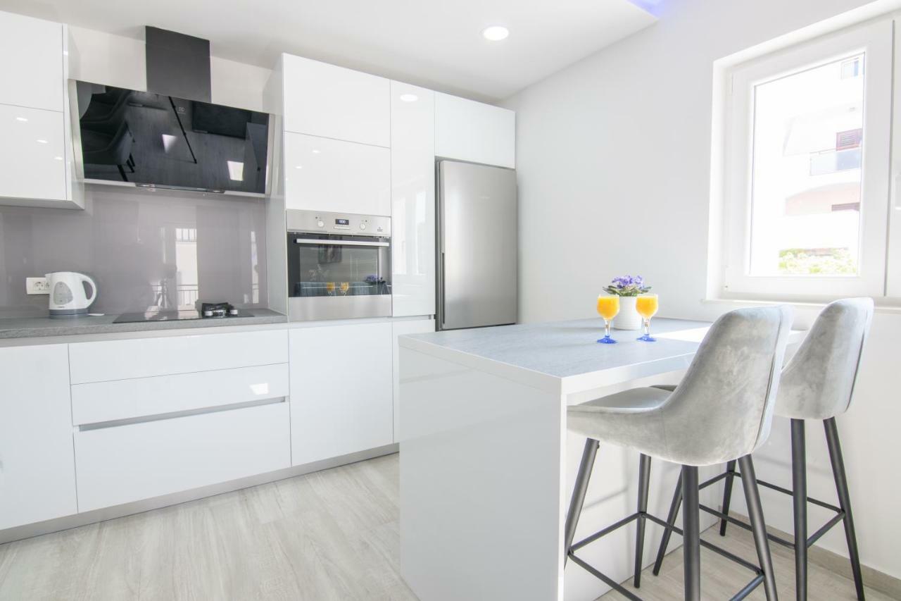 Apartmani Zora Makarská Exteriér fotografie