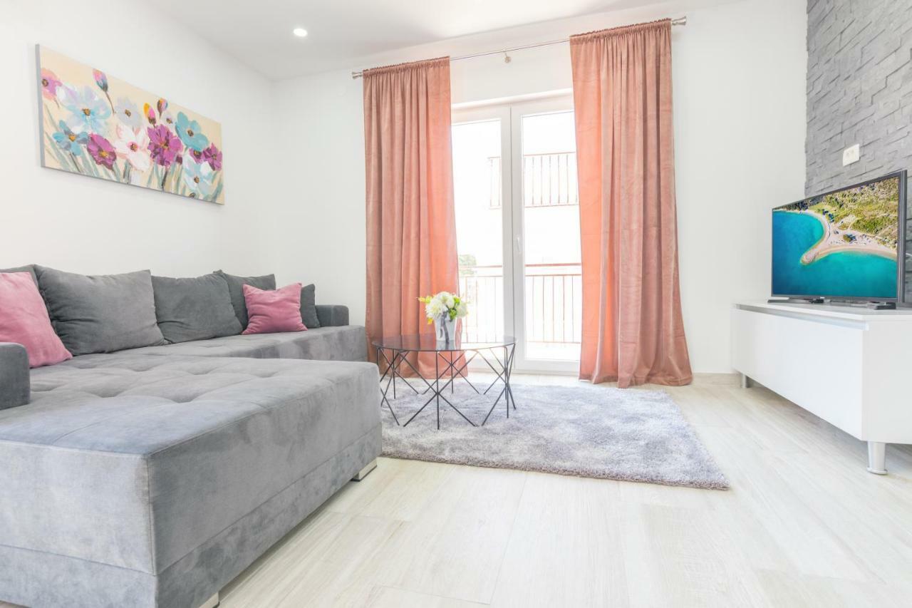 Apartmani Zora Makarská Exteriér fotografie